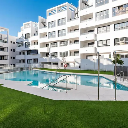 Luxury Penthouse With Beautiful Rooftop At Location Apartment *