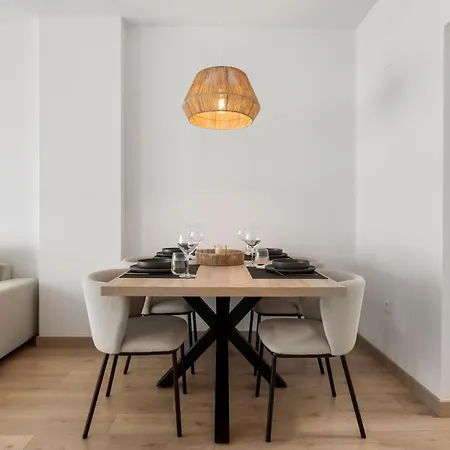 Apartment Luxury Penthouse With Beautiful Rooftop At Location
