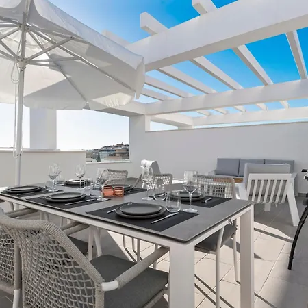Appartamento Luxury Penthouse With Beautiful Rooftop At Location