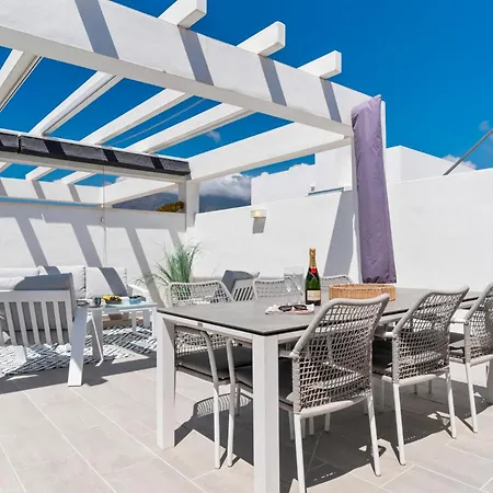 Luxury Penthouse With Beautiful Rooftop At Location Appartamento *