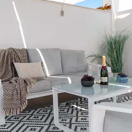 Luxury Penthouse With Beautiful Rooftop At Location Appartamento Estepona